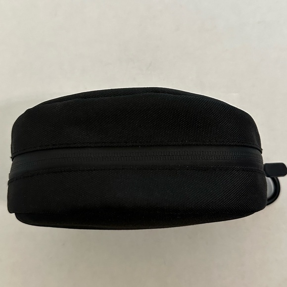 Genuine Beats By Dre Headphone Case / Pouch Black EUC - Picture 6 of 11